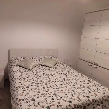 Fresh Apartman Targu Mures Exterior photo