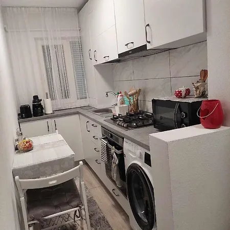 Fresh Apartman Targu Mures Exterior photo