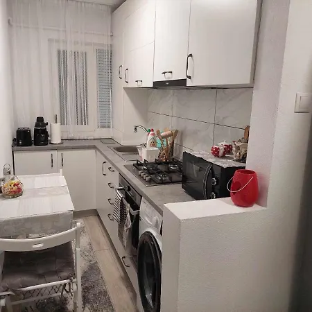 Fresh Apartman Targu Mures Exterior photo